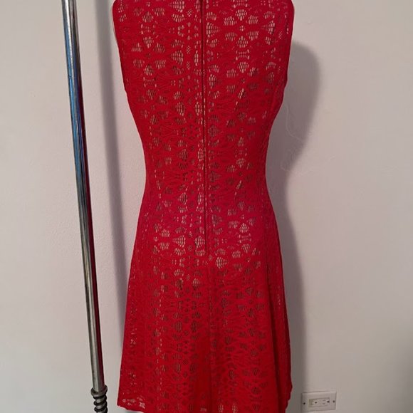TIANA B Lace Sheath  sleeveless dress RED Size 10 - Picture 3 of 5
